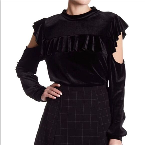 ROMEO AND JULIET COUTURE COLD SHOULDER TOP! SIZE S - Picture 1 of 6